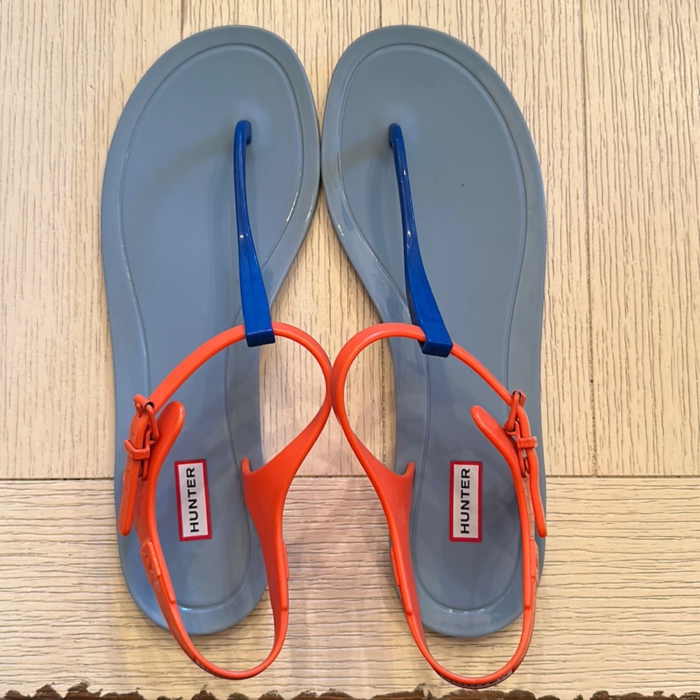 HUNTER sandals never worn no box .